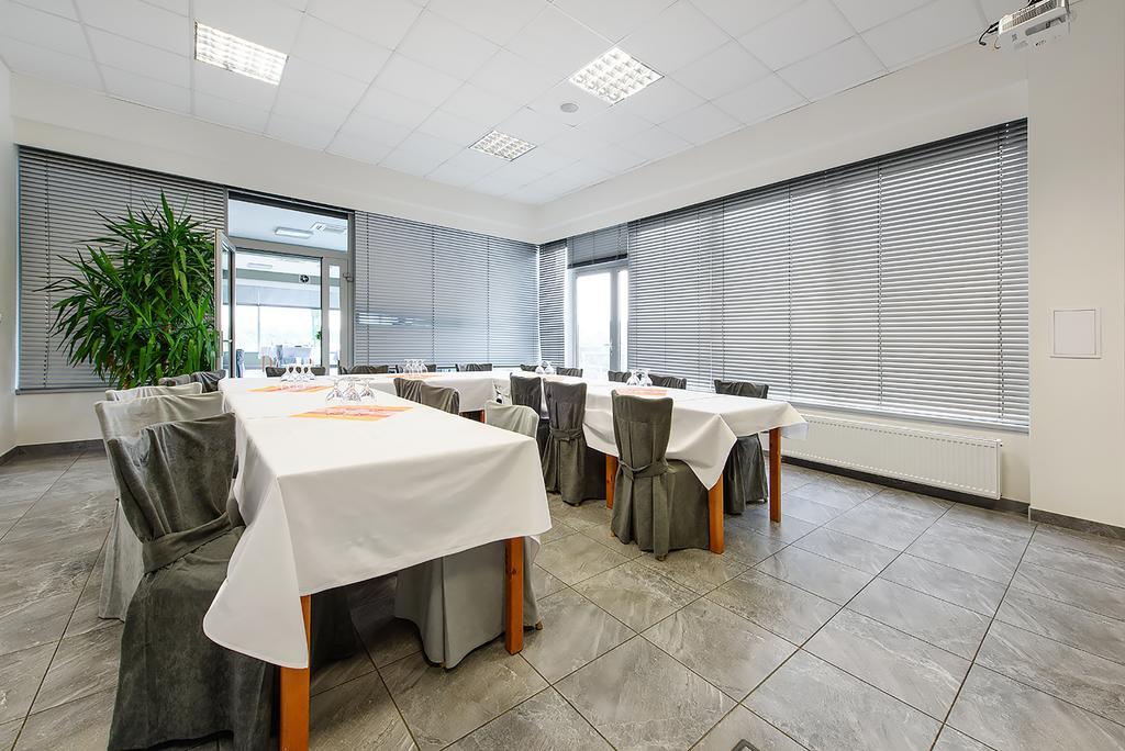 Hotel Rakovec Brno Ngoại thất bức ảnh